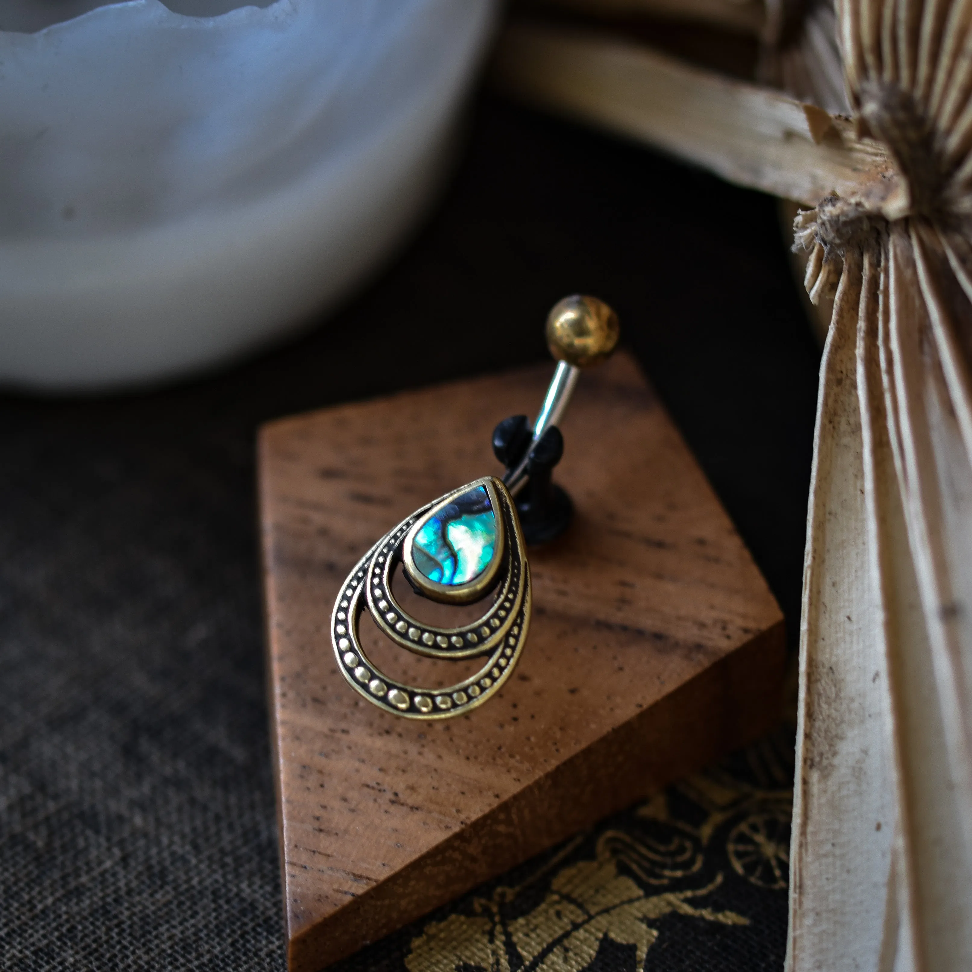 Abalone Tribal Belly Bar