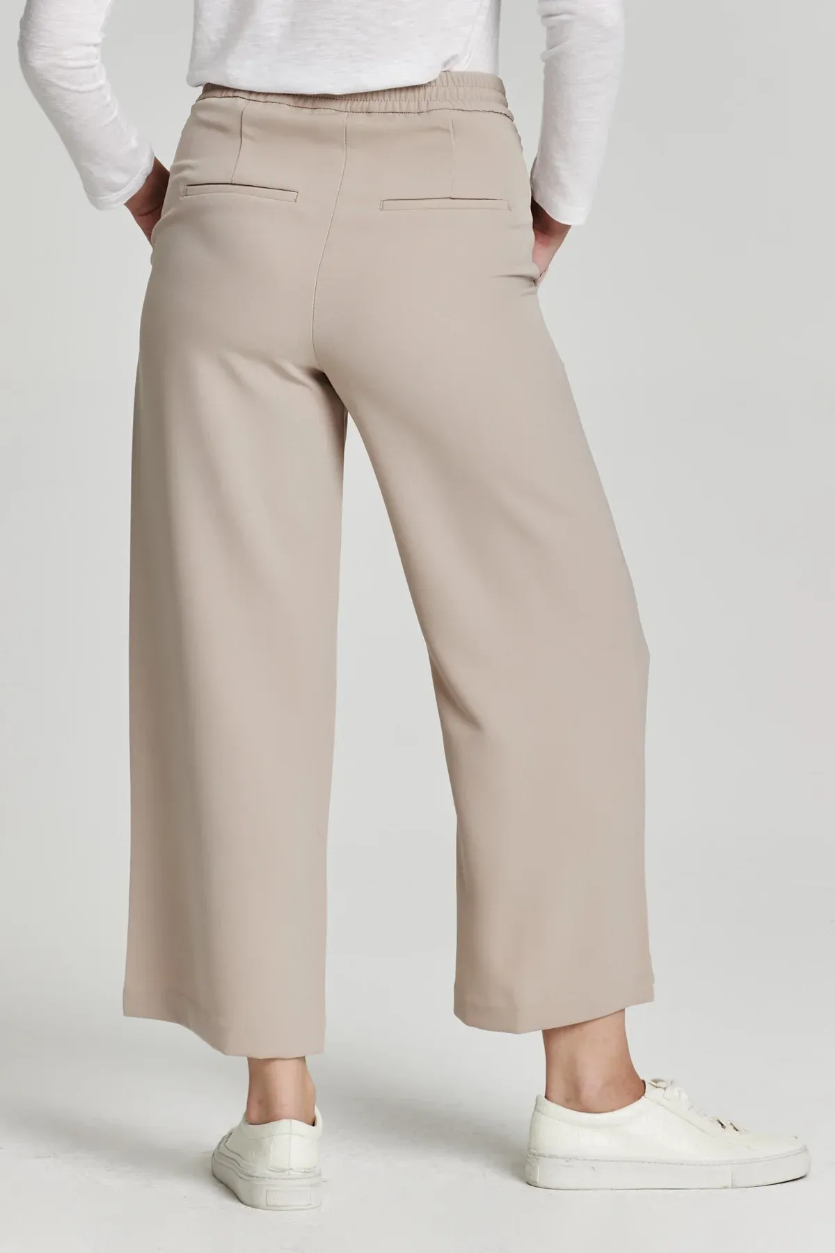 Denali High Rise Wide Leg Cropped Pants